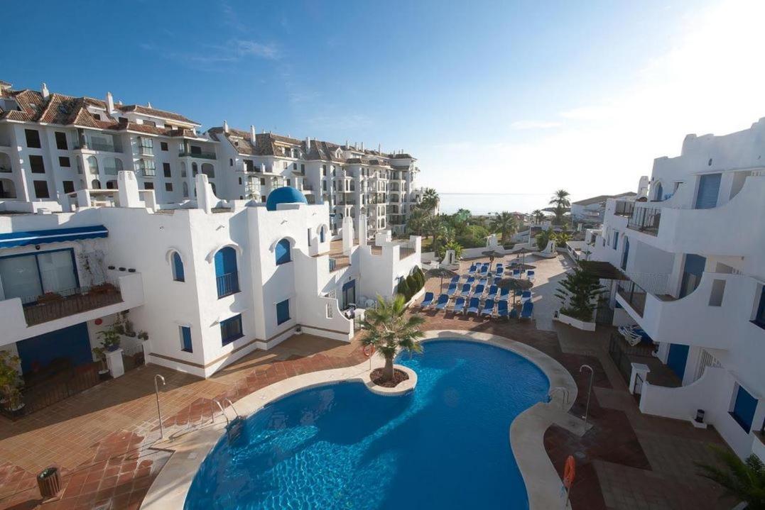 Castillo de Sabinillas 28 Mikonos Playa In Puerto De La Duquesa 2 Bed 2 Bath Apartment Ideally Located To The Beach & Marina מראה חיצוני תמונה