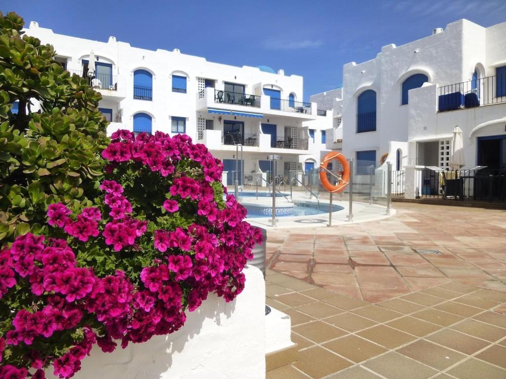 Castillo de Sabinillas 28 Mikonos Playa In Puerto De La Duquesa 2 Bed 2 Bath Apartment Ideally Located To The Beach & Marina מראה חיצוני תמונה