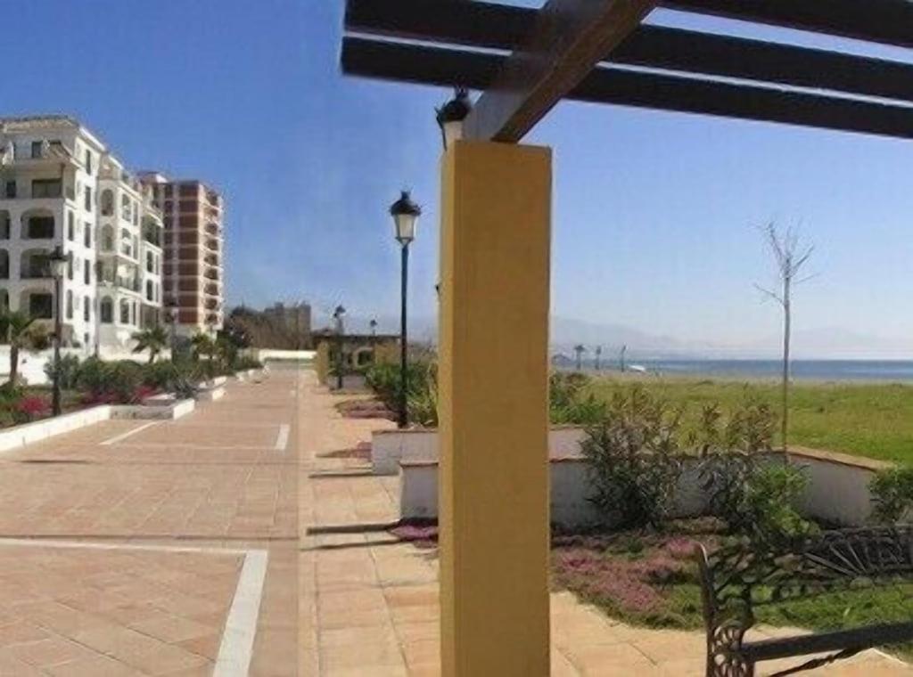 Castillo de Sabinillas 28 Mikonos Playa In Puerto De La Duquesa 2 Bed 2 Bath Apartment Ideally Located To The Beach & Marina מראה חיצוני תמונה