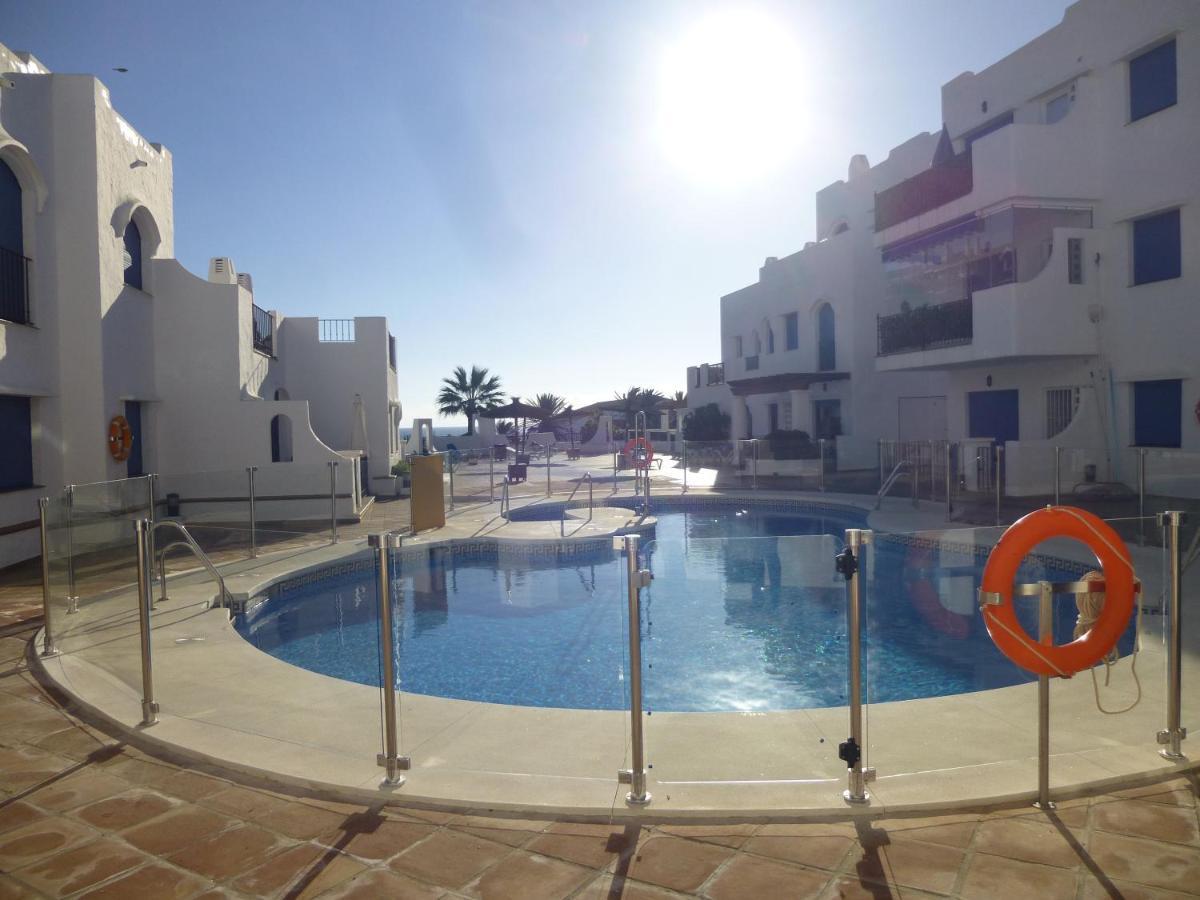 Castillo de Sabinillas 28 Mikonos Playa In Puerto De La Duquesa 2 Bed 2 Bath Apartment Ideally Located To The Beach & Marina מראה חיצוני תמונה